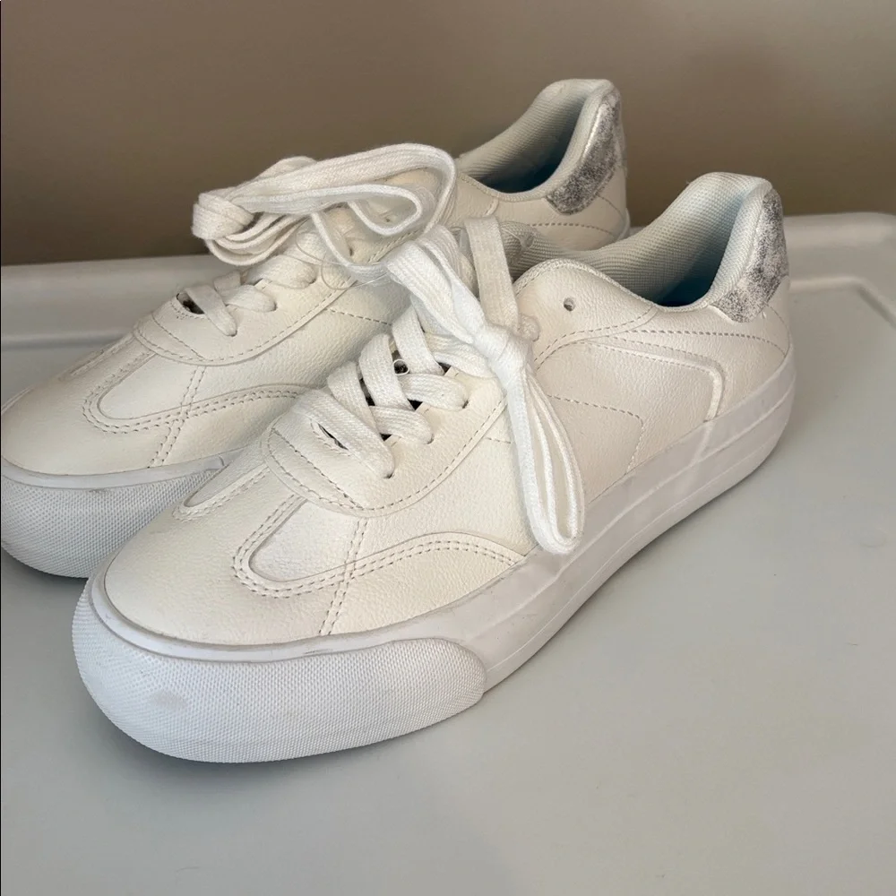 Blowfish‎ Malibu Platform Sneaker size 9